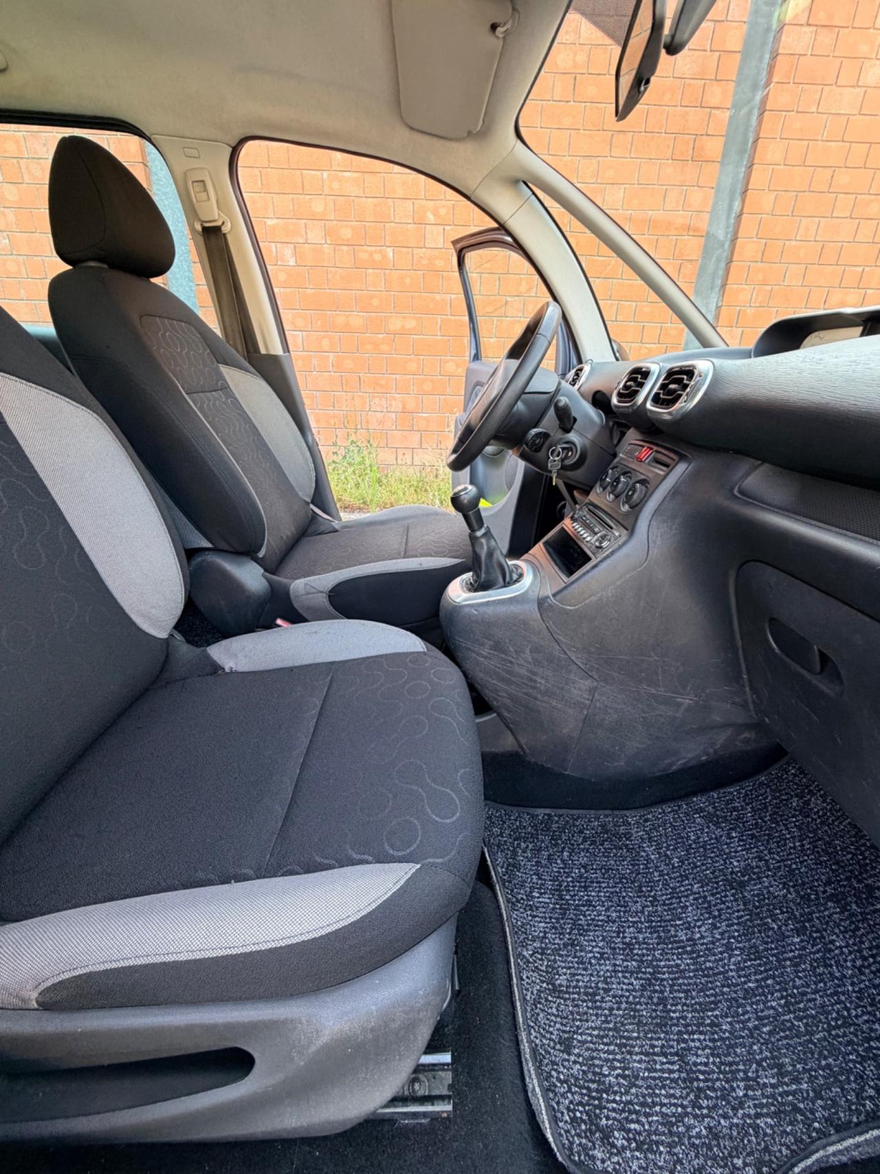 Citroen C3 Picasso 1.6 HDi 90 airdream Ideal totalmente rifatta