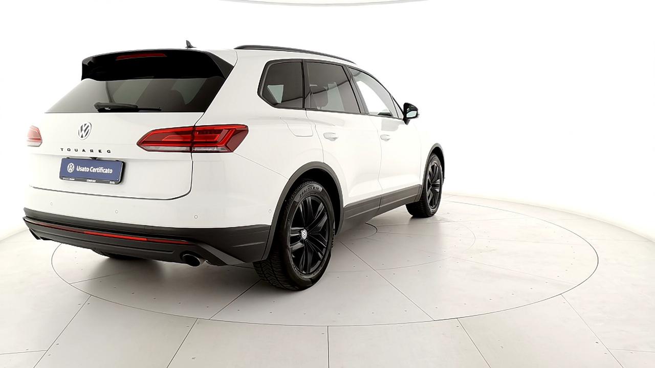 VOLKSWAGEN Touareg III 2018 - Touareg 3.0 V6 tdi Black Style 231cv tipt