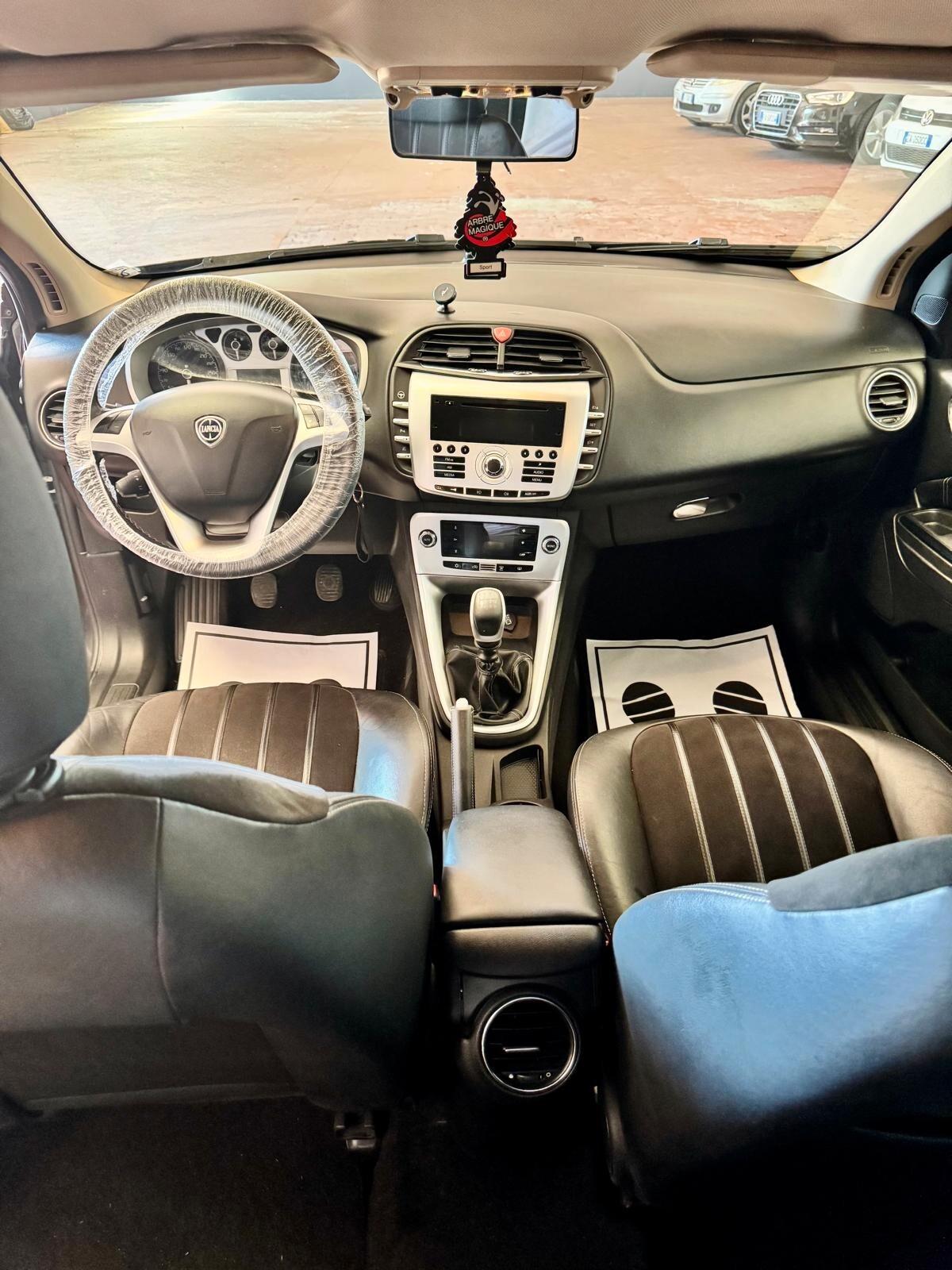 Lancia Delta 1.6 MJT DPF Platino
