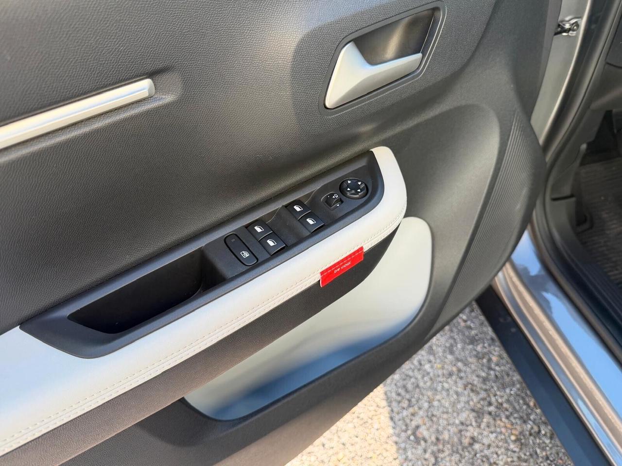 Citroen C3 PureTech Max 2025 3300KM!!! UNIPRO GARANZIA UFFICIALE