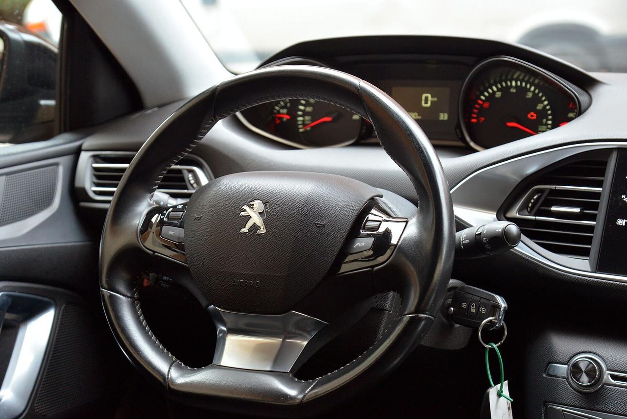 Peugeot 308 PureTech Turbo 130 S&S SW Allure