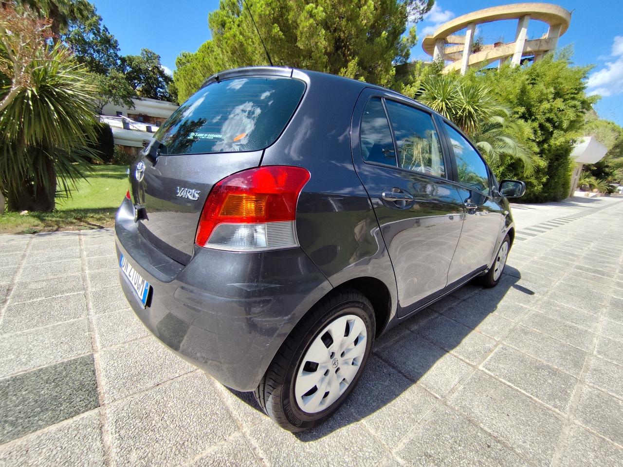 Toyota Yaris 1.3 5 porte Sol