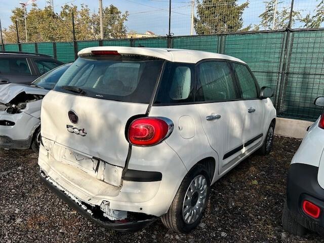 Fiat 500L Pro 1.6 MJT 120CV Urban 4 posti (N1) incidentata sinistrata