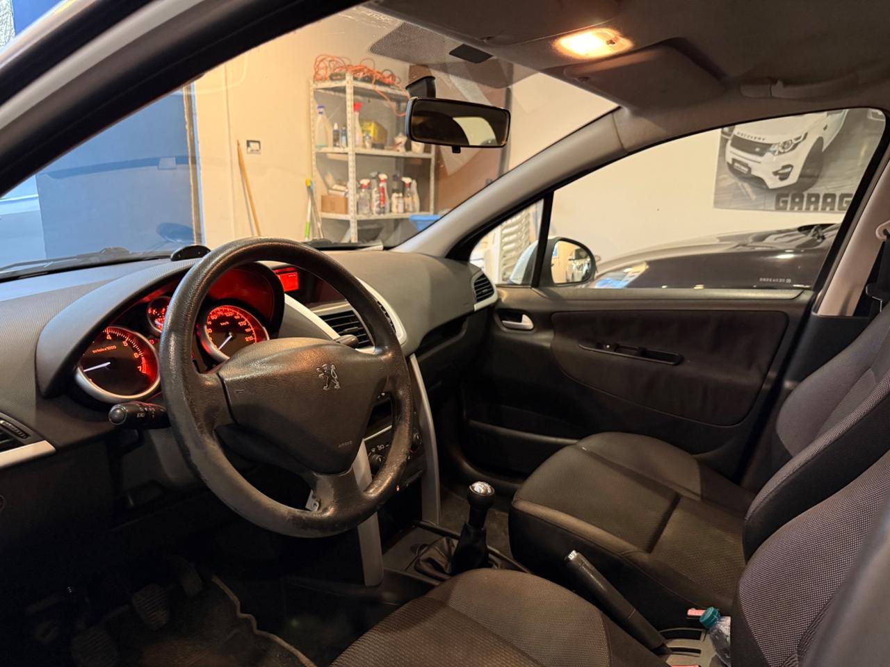 Peugeot 207 1.4 GPL BENZINA NEOPATENTATI