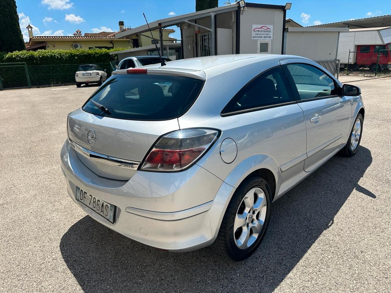 Opel Astra GTC 1.3 Diesel
