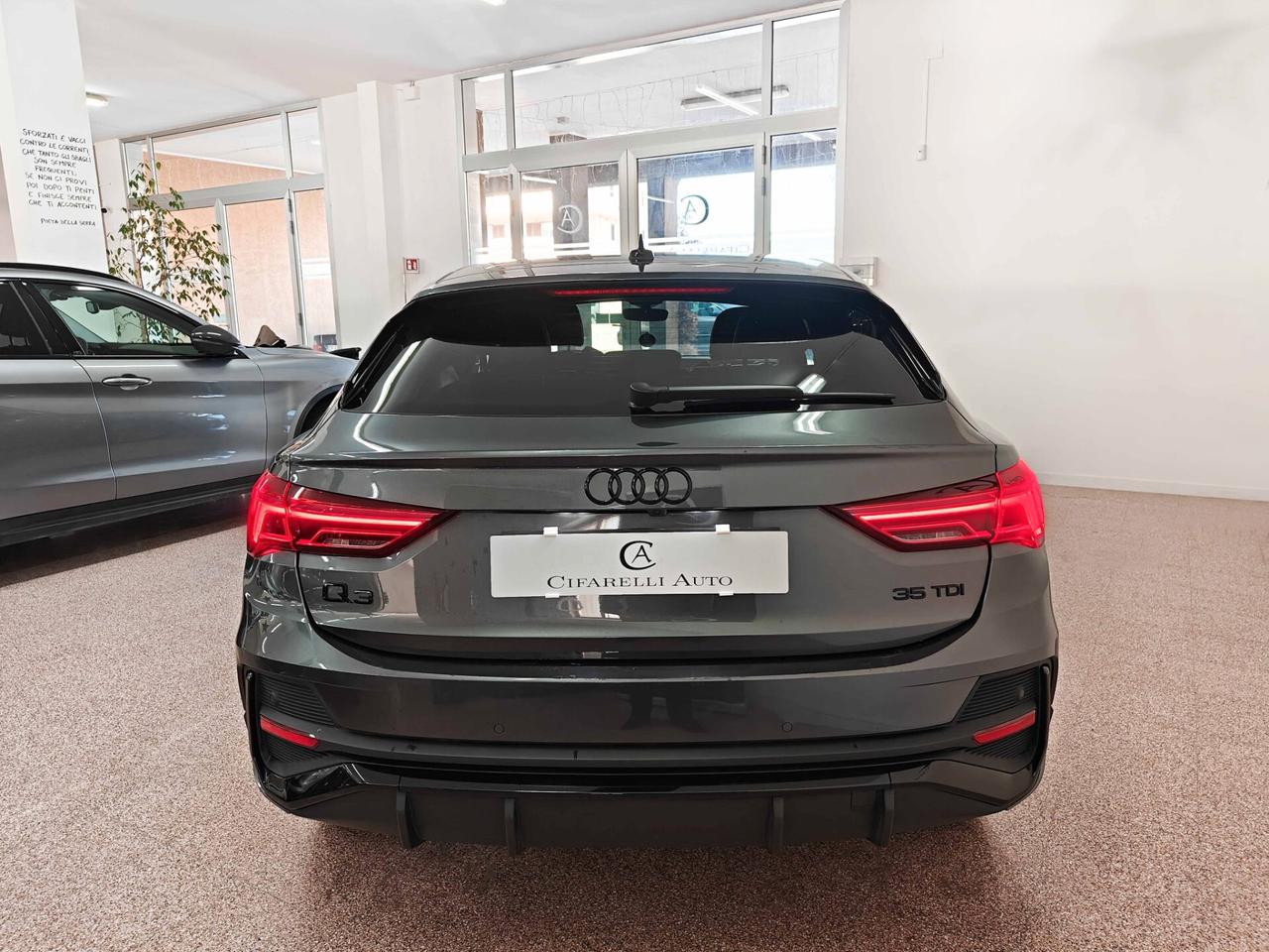 Audi Q3 SPB 35 TDI S tronic Identity Black S-Line