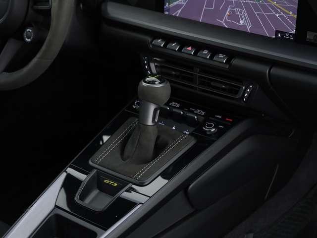 Porsche 992 coupe 4.0 gt3 auto