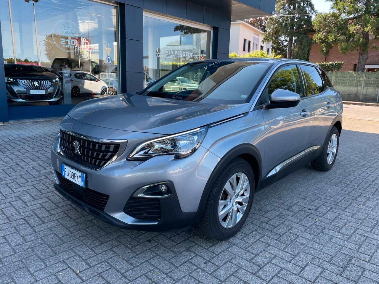 Peugeot 3008 BlueHDi 120CV Active **2 ANNI DI GARANZIA**