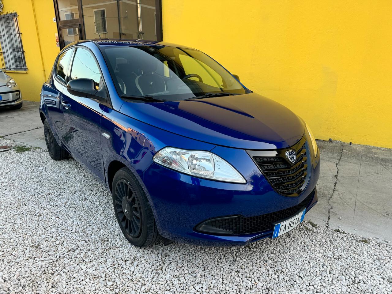 Lancia Ypsilon 1.2 69 CV 5 porte Gold OK NEOPATENTATI