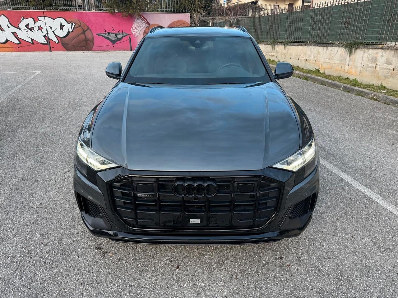 Audi Q8/50 TDI/286 CV/QUATTRO/SLINE/C-AUT/NAVI/PDC/TEL-POST/CERCHI21/V.PRIV/CLIMA 4 ZONE/SOFT CLOSE!!