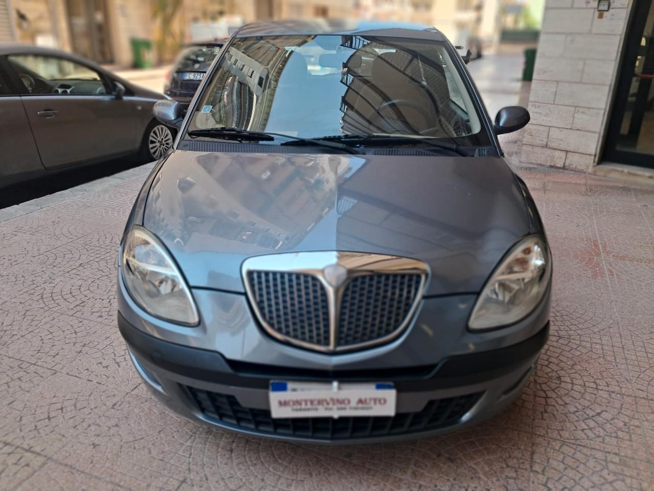 LANCIA YPSILON 1.2-NEOPATENTATI-Euro3199