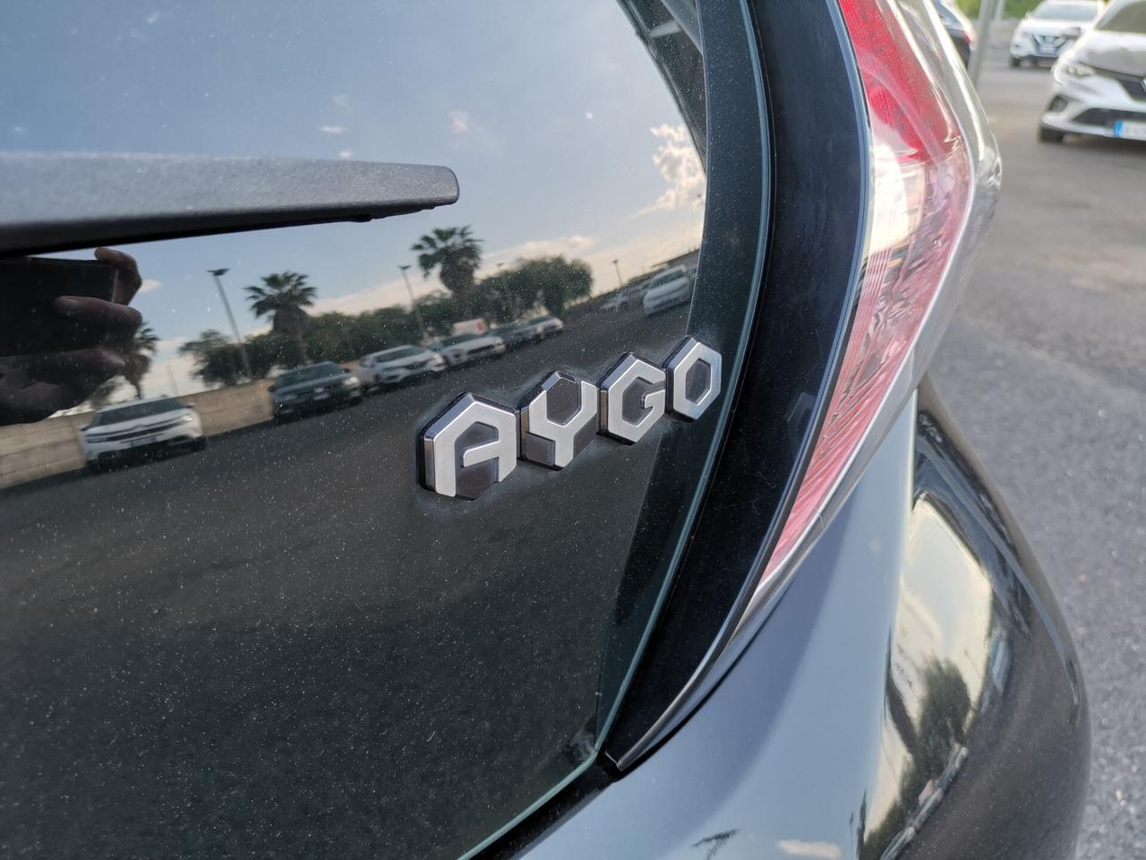 Toyota Aygo 1.0 VVT-i 69 CV 5 porte x-play