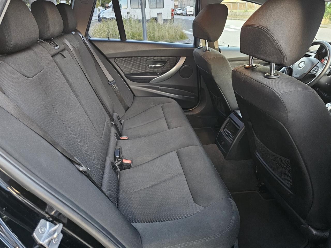 Bmw 316d 115cv Touring Sport*Aut*Navi*Bi-Xeno*Pdc*18*