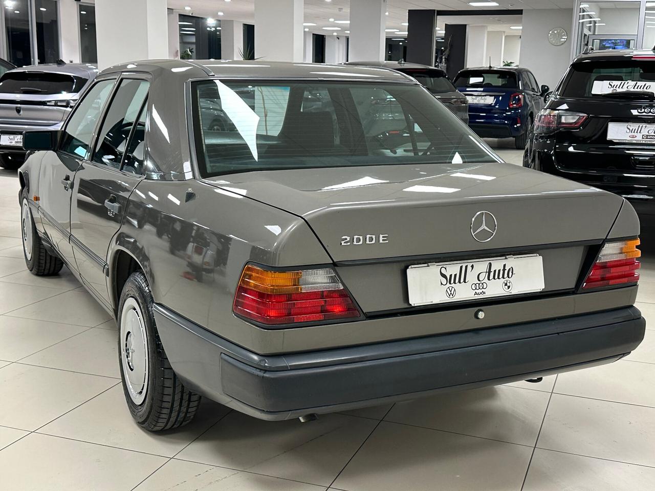 Mercedes-benz 200 E benzina Berlina 122 CV - 1986