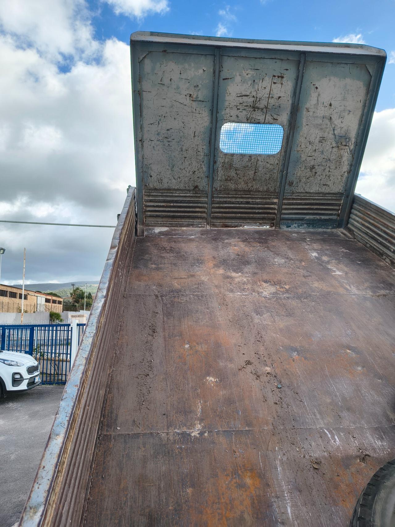 Iveco 65-10 Ribaltabile Trilaterale