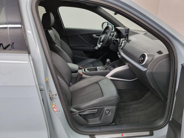 AUDI Q2 40 TFSI quattro S tronic SLINE Identity Black