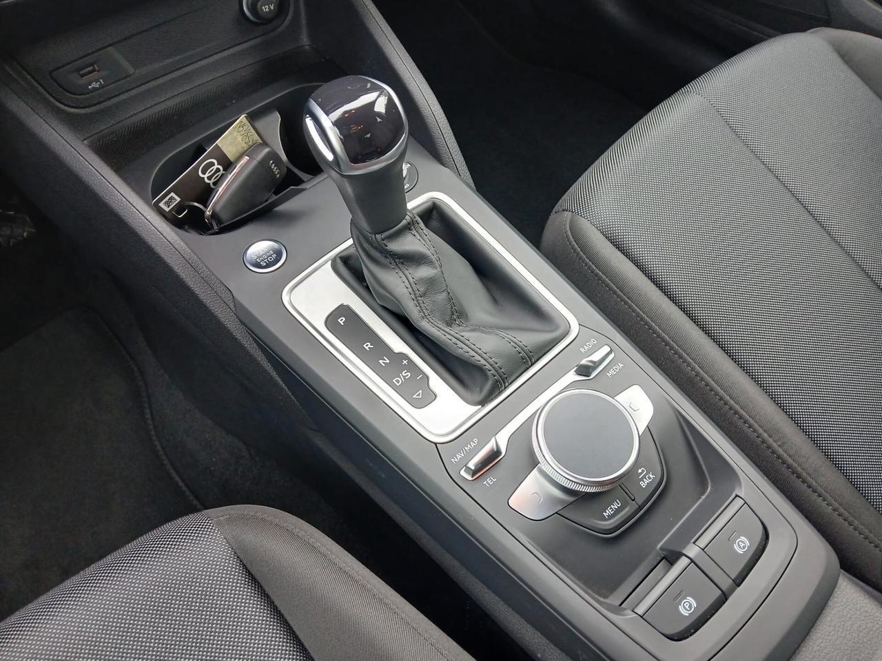 Audi Q2 35 TFSI S tronic Business