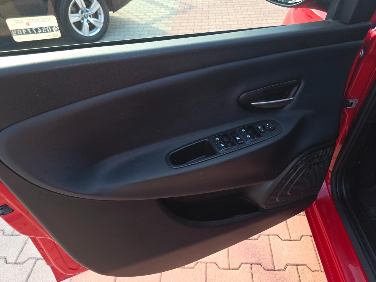 Lancia Ypsilon 1.2 69CV perfetta e garantita 12M