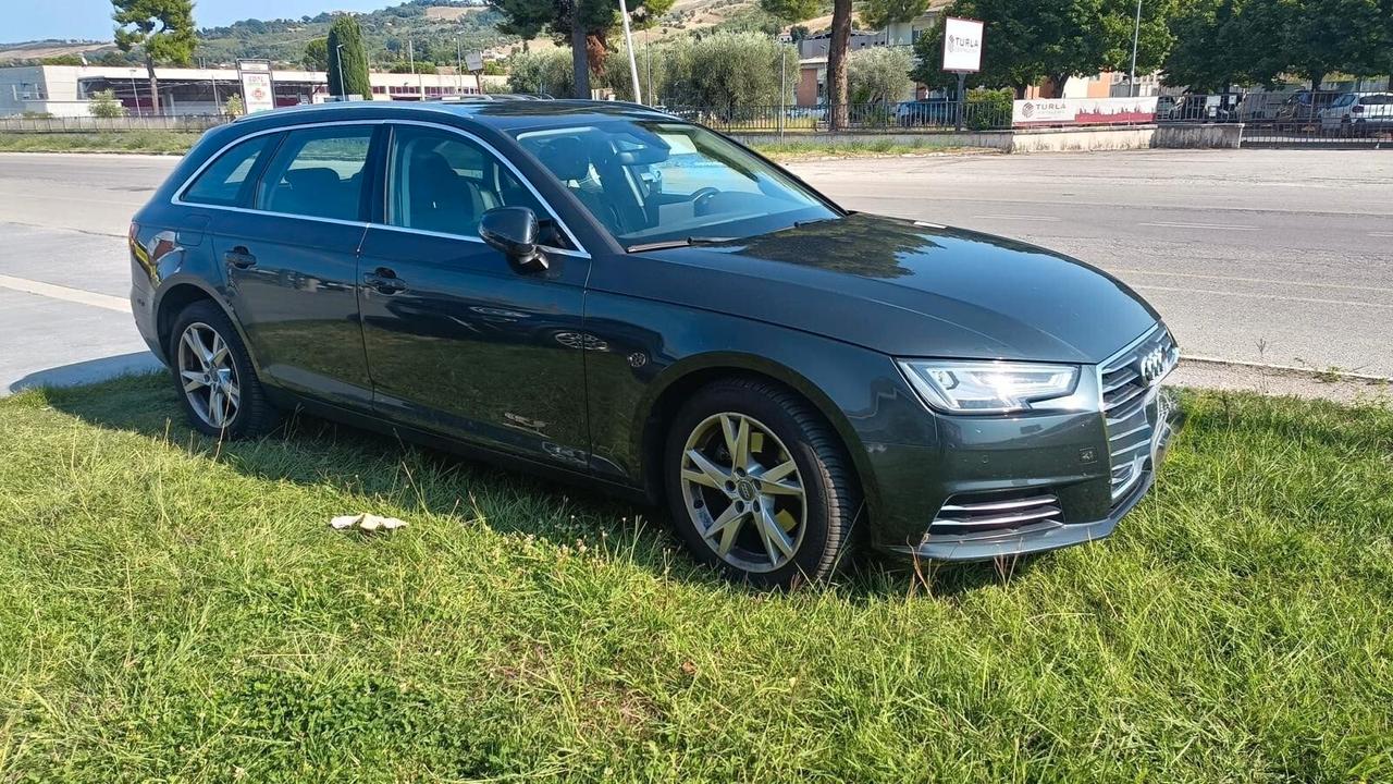 Audi A4 Avant 2.0 TDI 150 CV ultra Business Sport