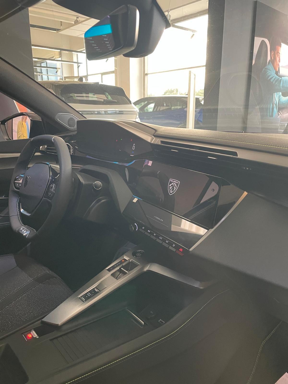 Peugeot 308 Hybrid 145 e-DCS6 GT