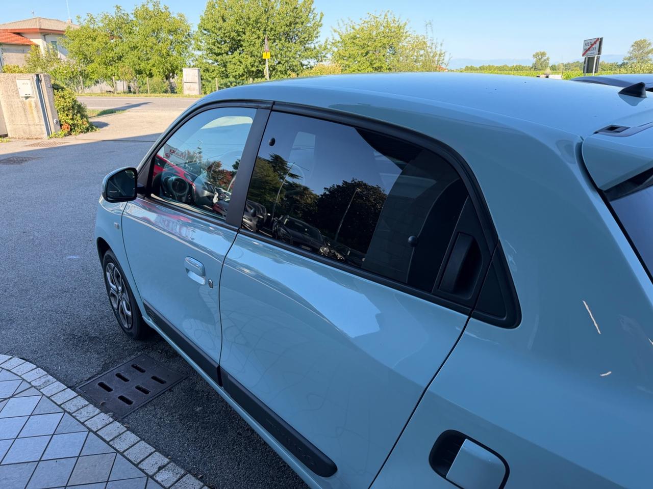 Renault Twingo 1.0 benzina Neopatentati