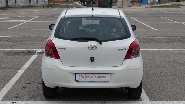 TOYOTA Yaris 1.300 100 cv, 5 porte, versione "Sol", Garanzia..