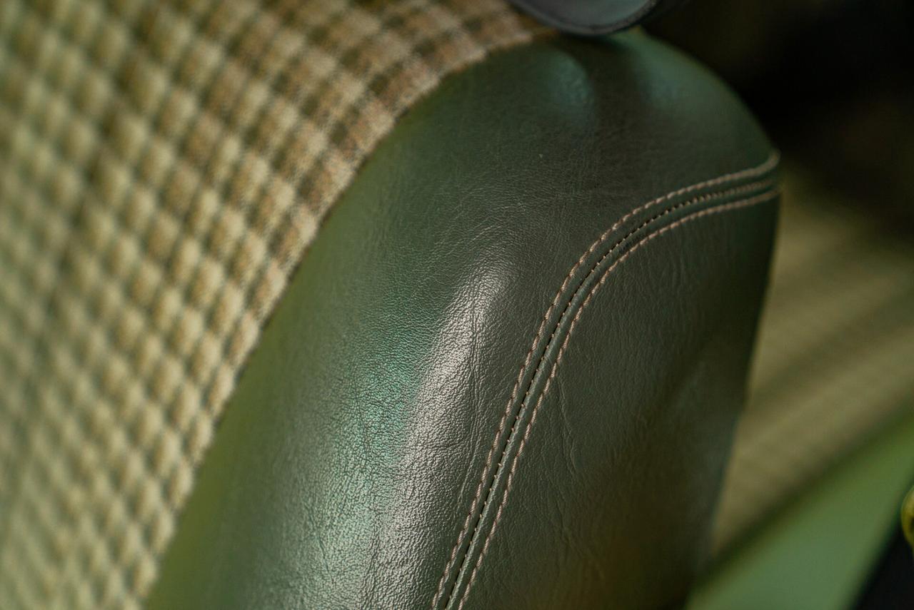 Mercedes-Benz SLC 500 - MER00322