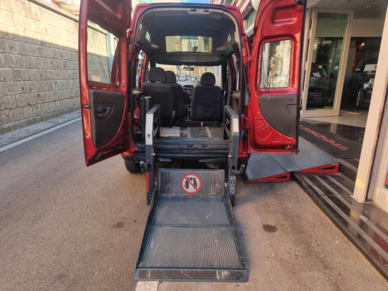 Fiat Doblo 1.9 JTD TETTO ALTO ALLESTIMENTO PER DISABILI