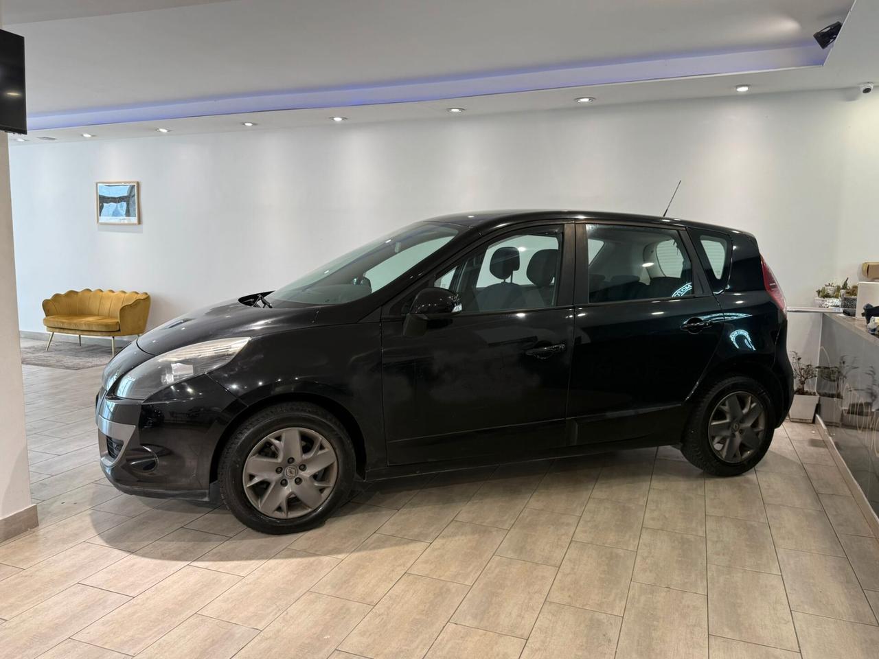 Renault Scenic Scénic X-Mod 1.5 dCi 110CV Luxe