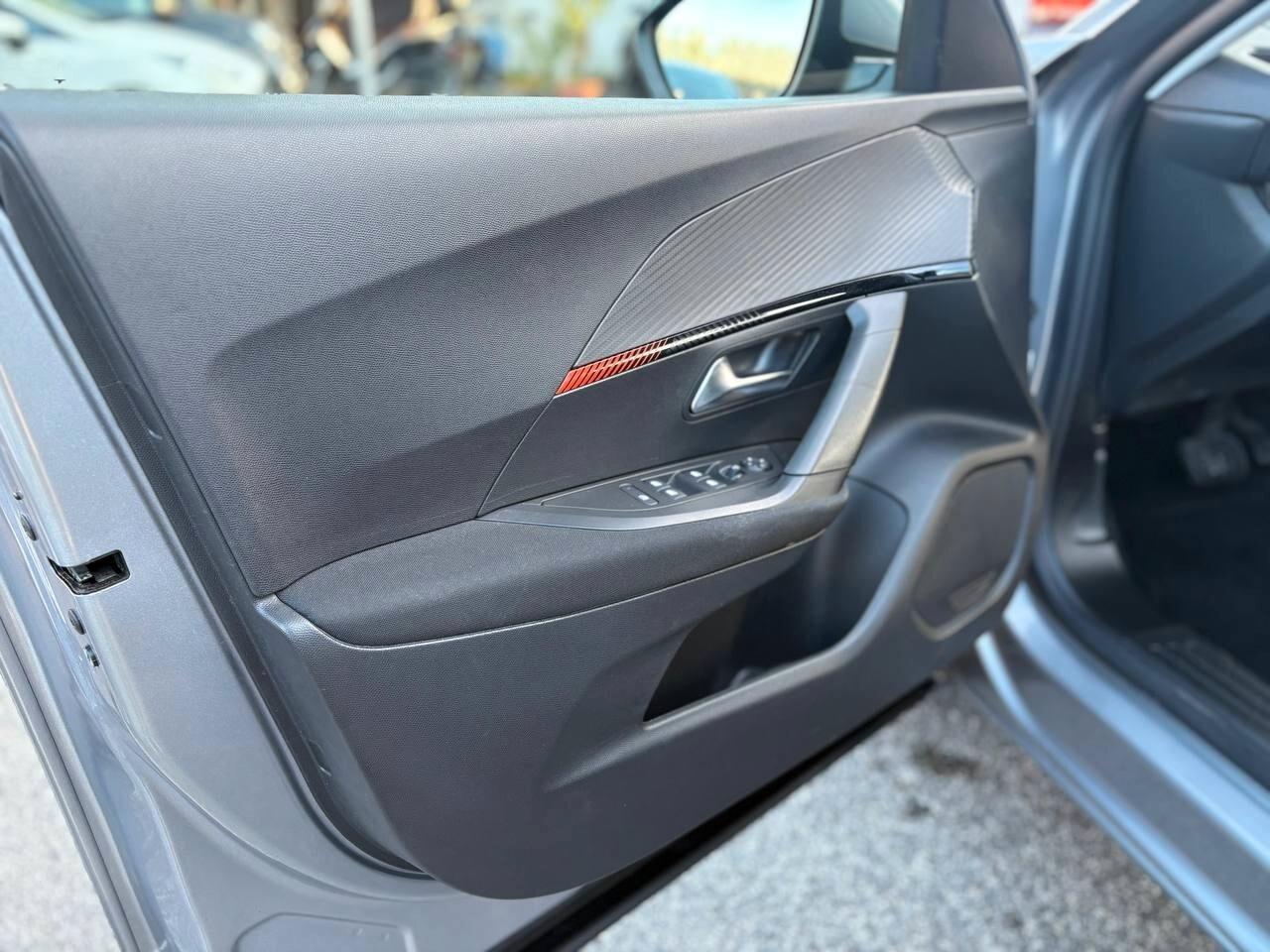 Peugeot 2008 PureTech 130 S&S GT