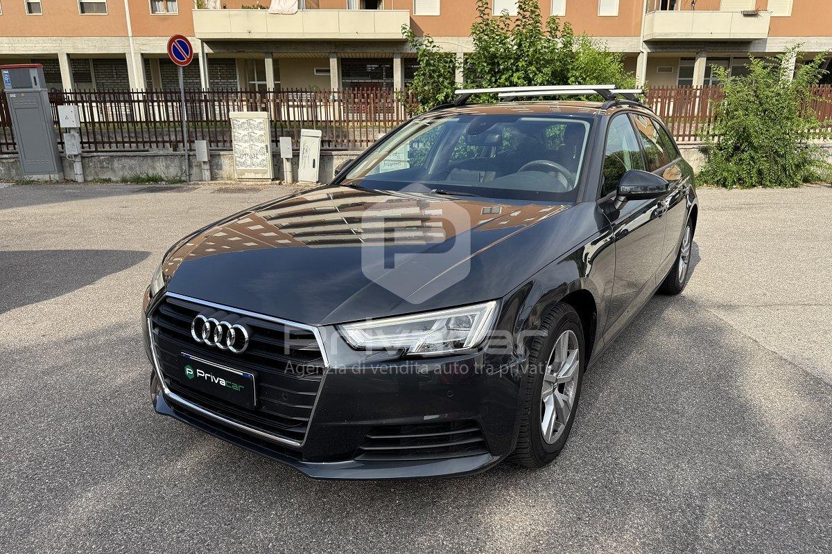 AUDI A4 Avant 30 TDI S tronic