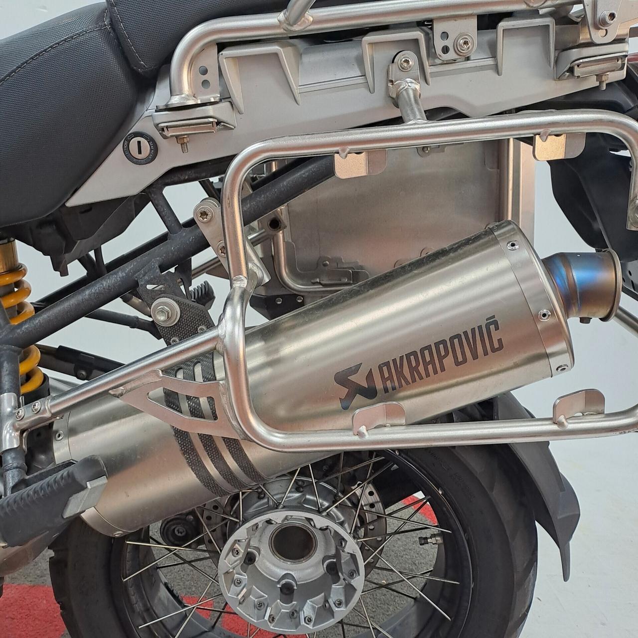 BMW R 1200 GS Adventure TRIS + AKRAPOVIC + OHLINS