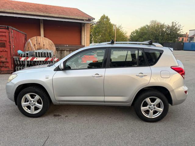 TOYOTA RAV 4 MY23 RAV4 2.2 D-4D 136 CV Luxury senza lavoro da fare