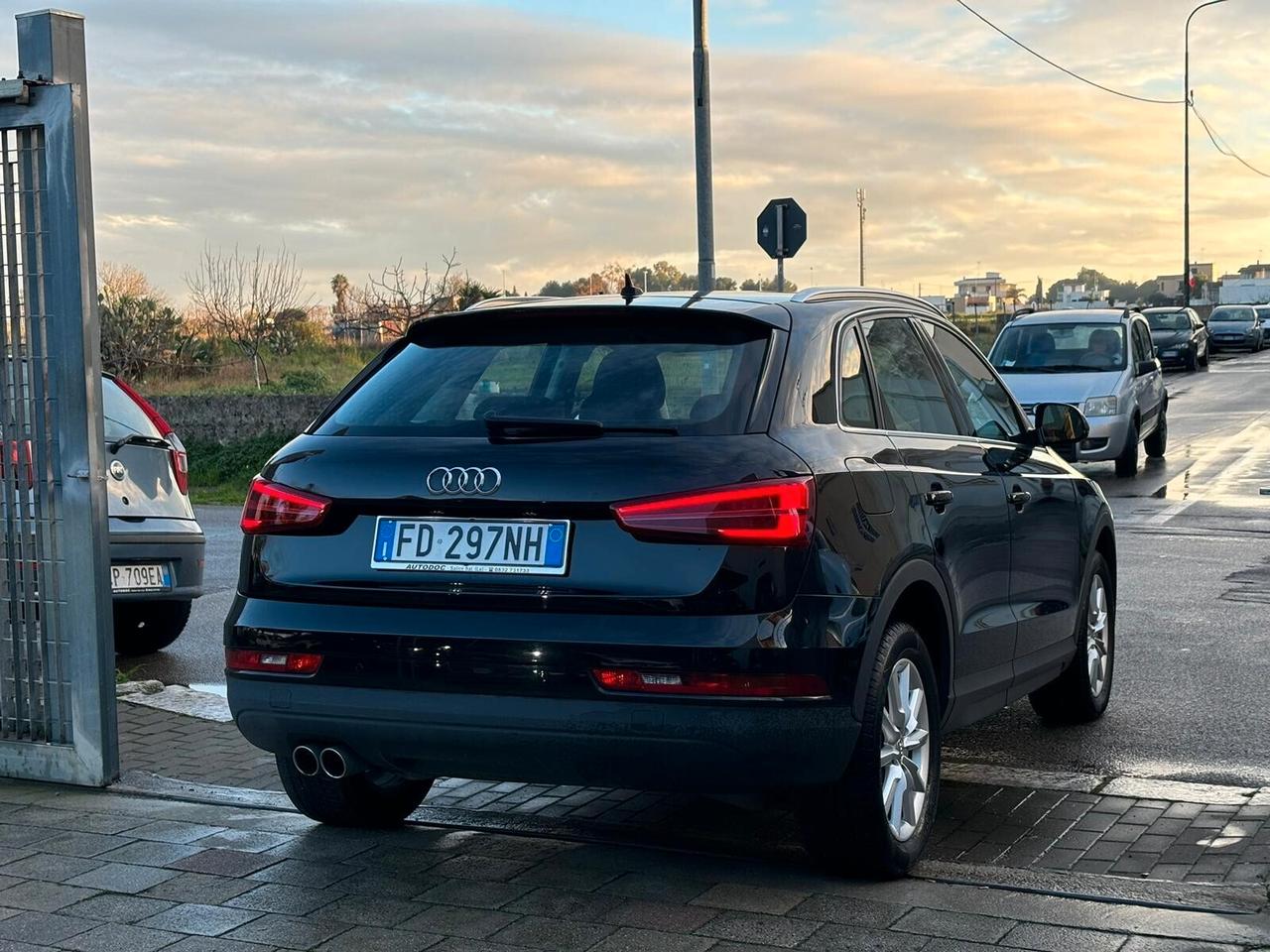 Audi Q3 2.0 TDI 120cv NEOPATENTATI - 2016