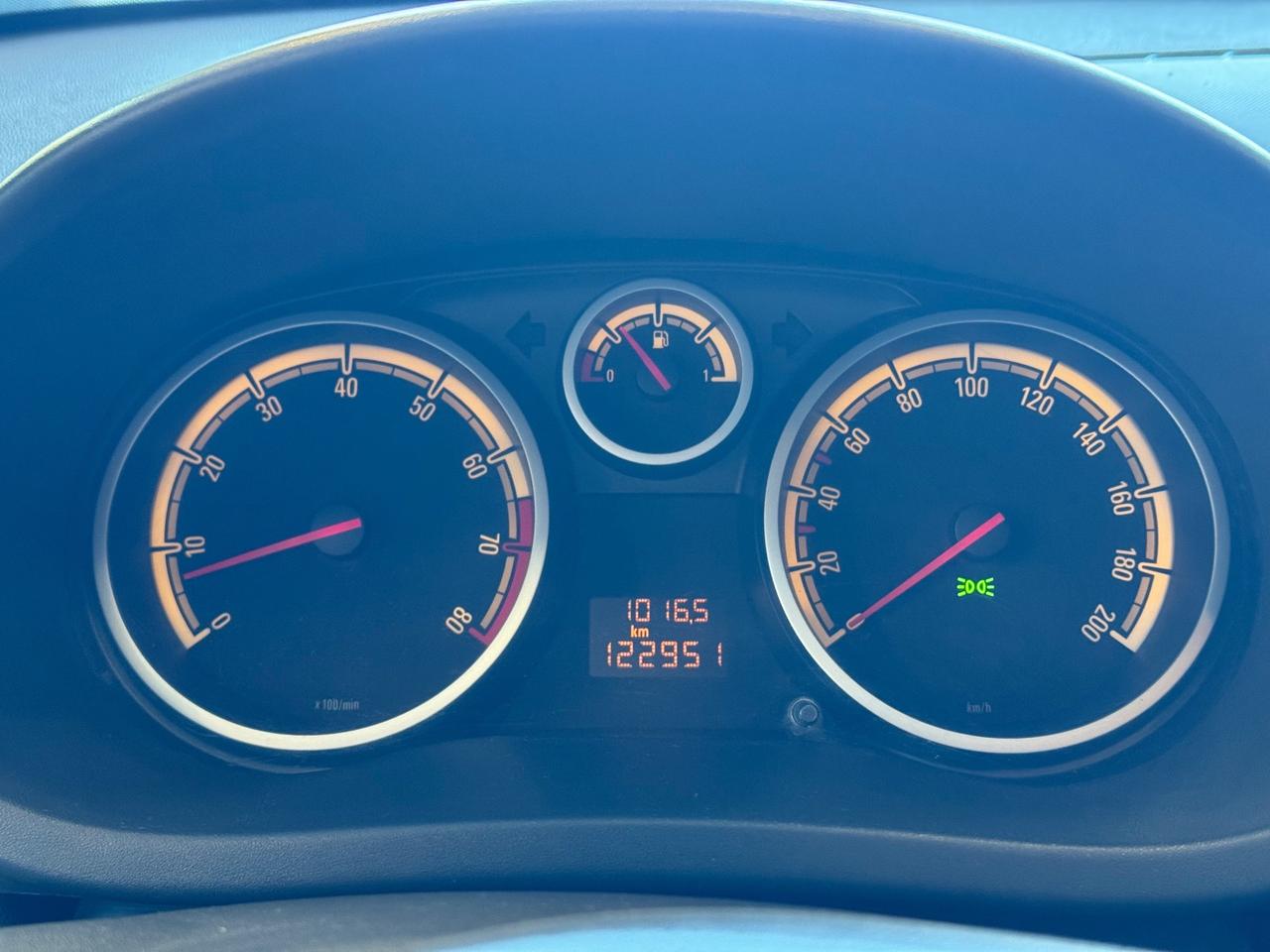 Opel Corsa 1.2 3 porte 123.000KM NEOPATENTATI