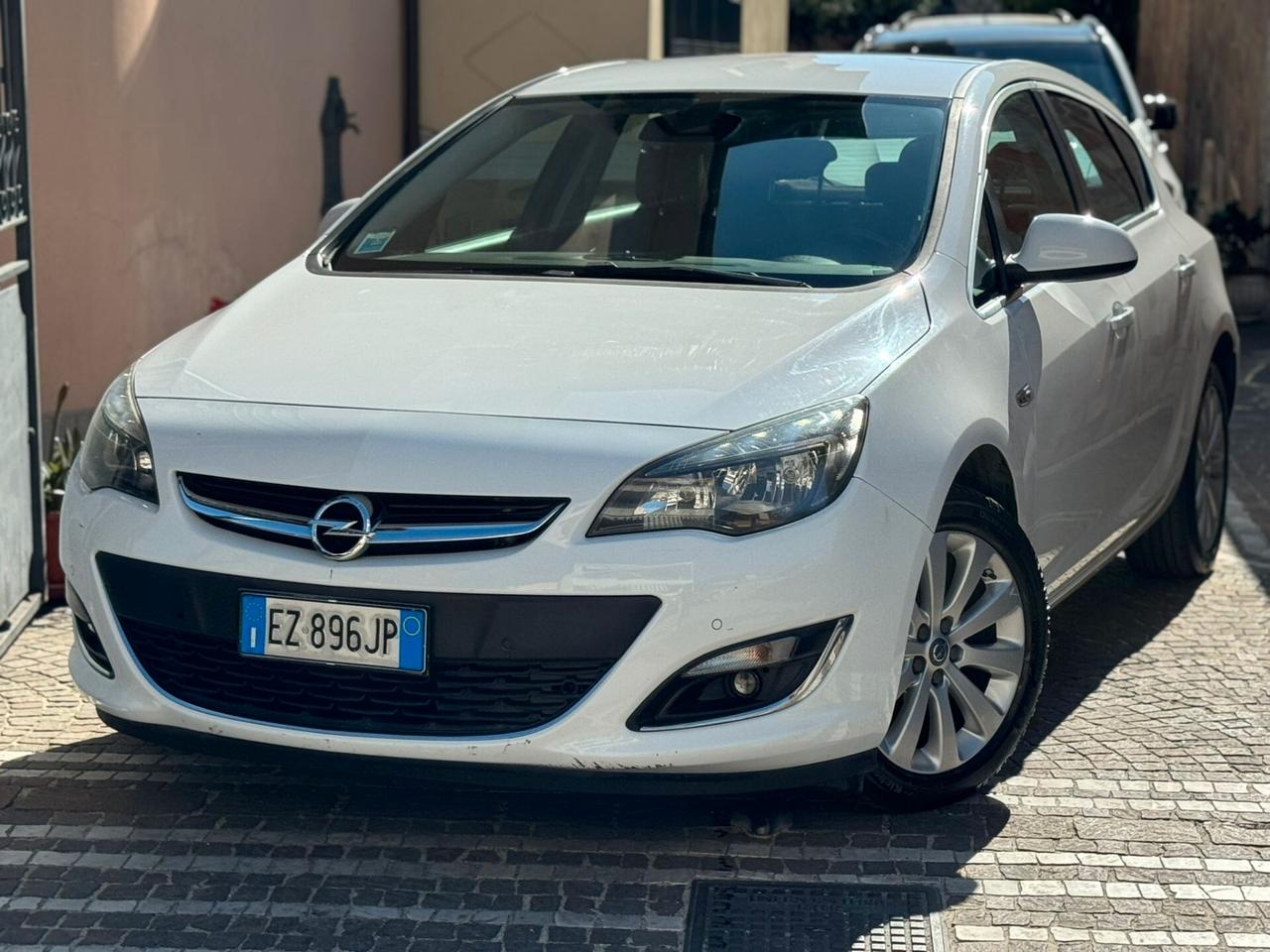Opel Astra 1.4 Turbo 140CV 5 porte GPL Tech Cosmo