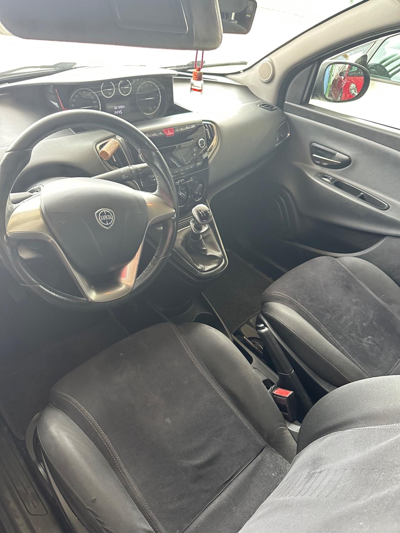 Lancia Ypsilon 1.2 69 CV 5 porte GPL Ecochic Platinum