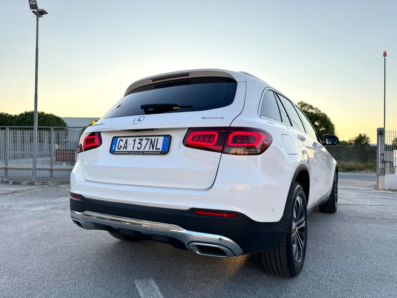 MERCEDES GLC 200D Sport 4Matic - Led Navi