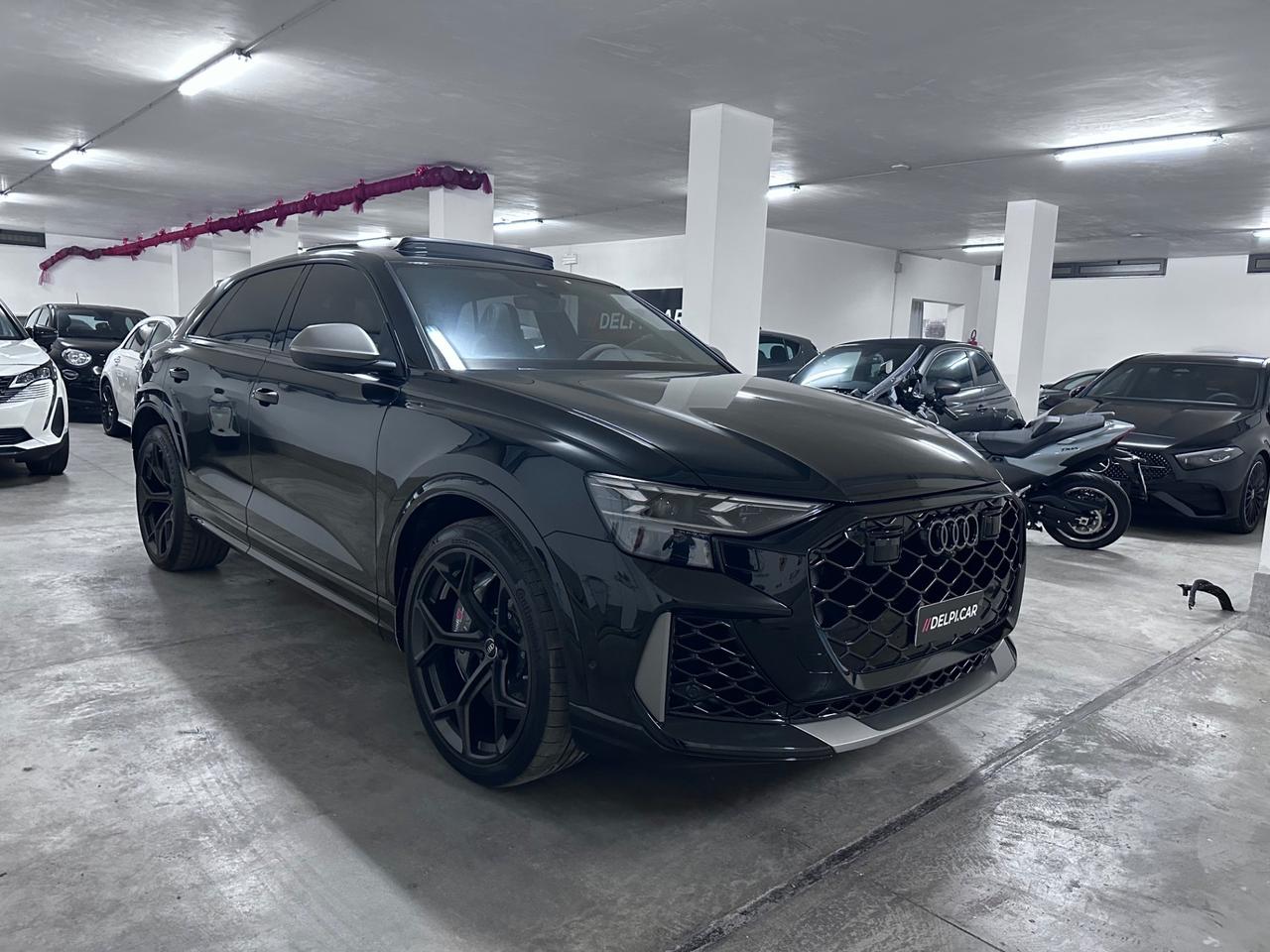 Audi Q8 RS TFSI V8 quattro tiptronic Performance