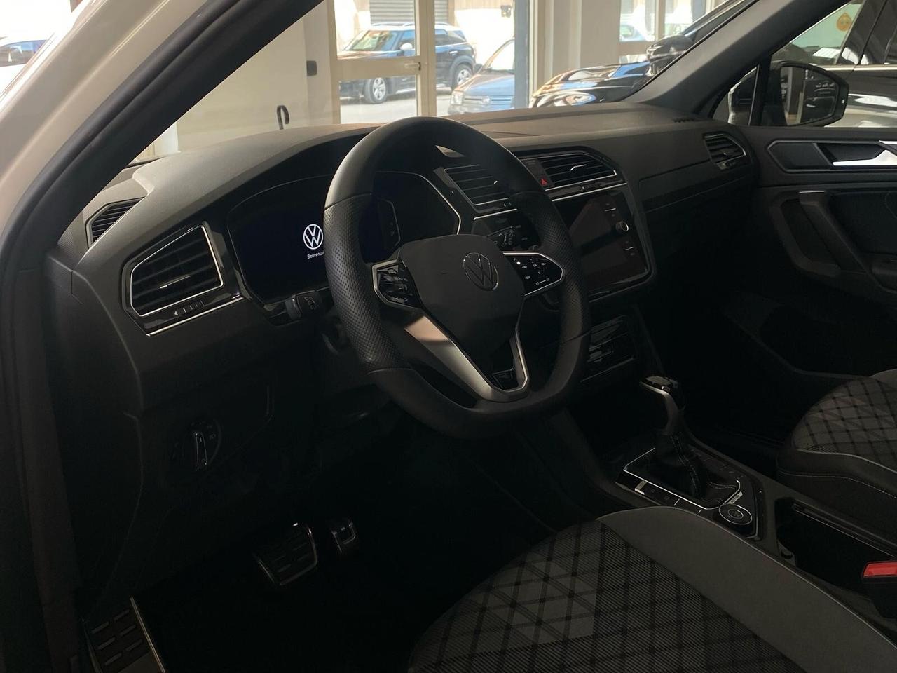 Volkswagen Tiguan 2.0 TDI 200 CV DSG 4MOTION R – IVA inclusa nel prezzo – KM Reali