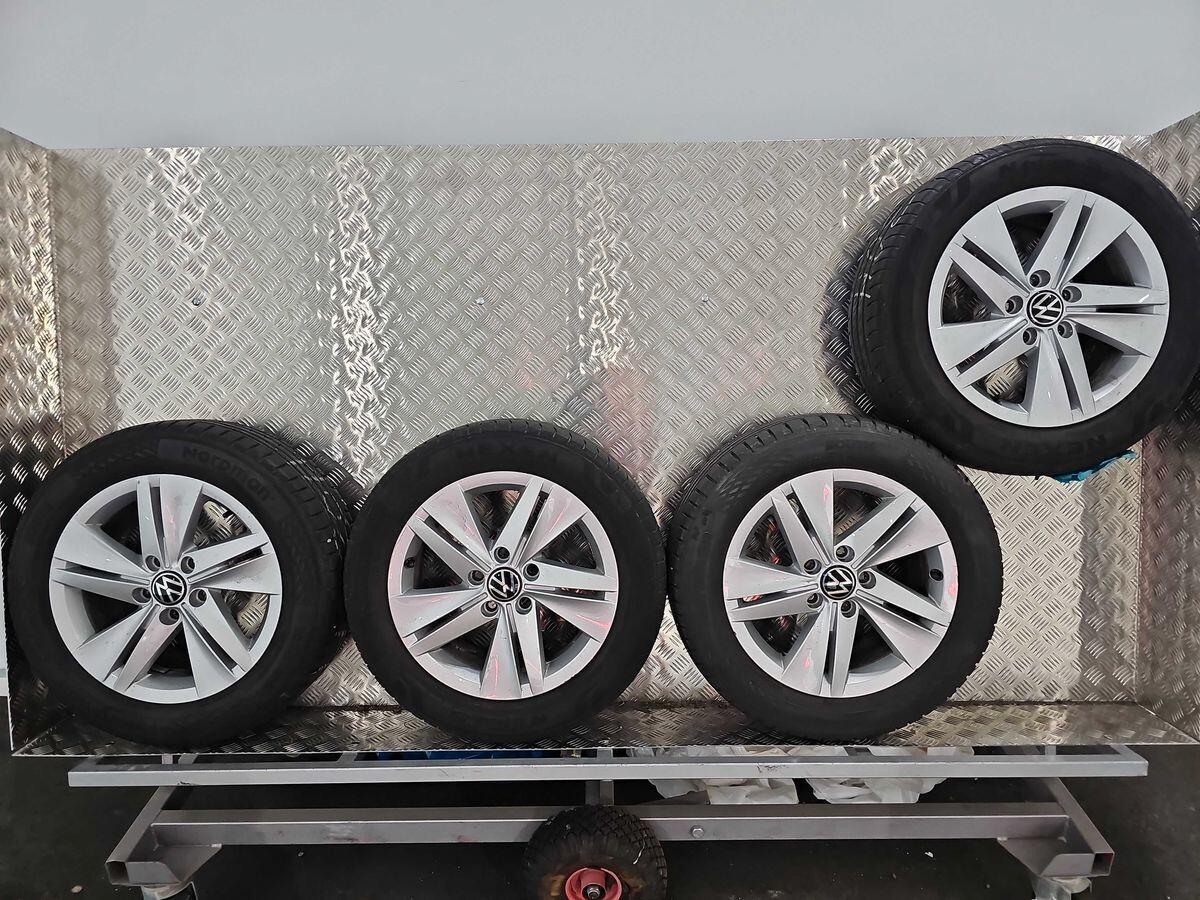 Volkswagen Golf 1.5 TGI DSG Life