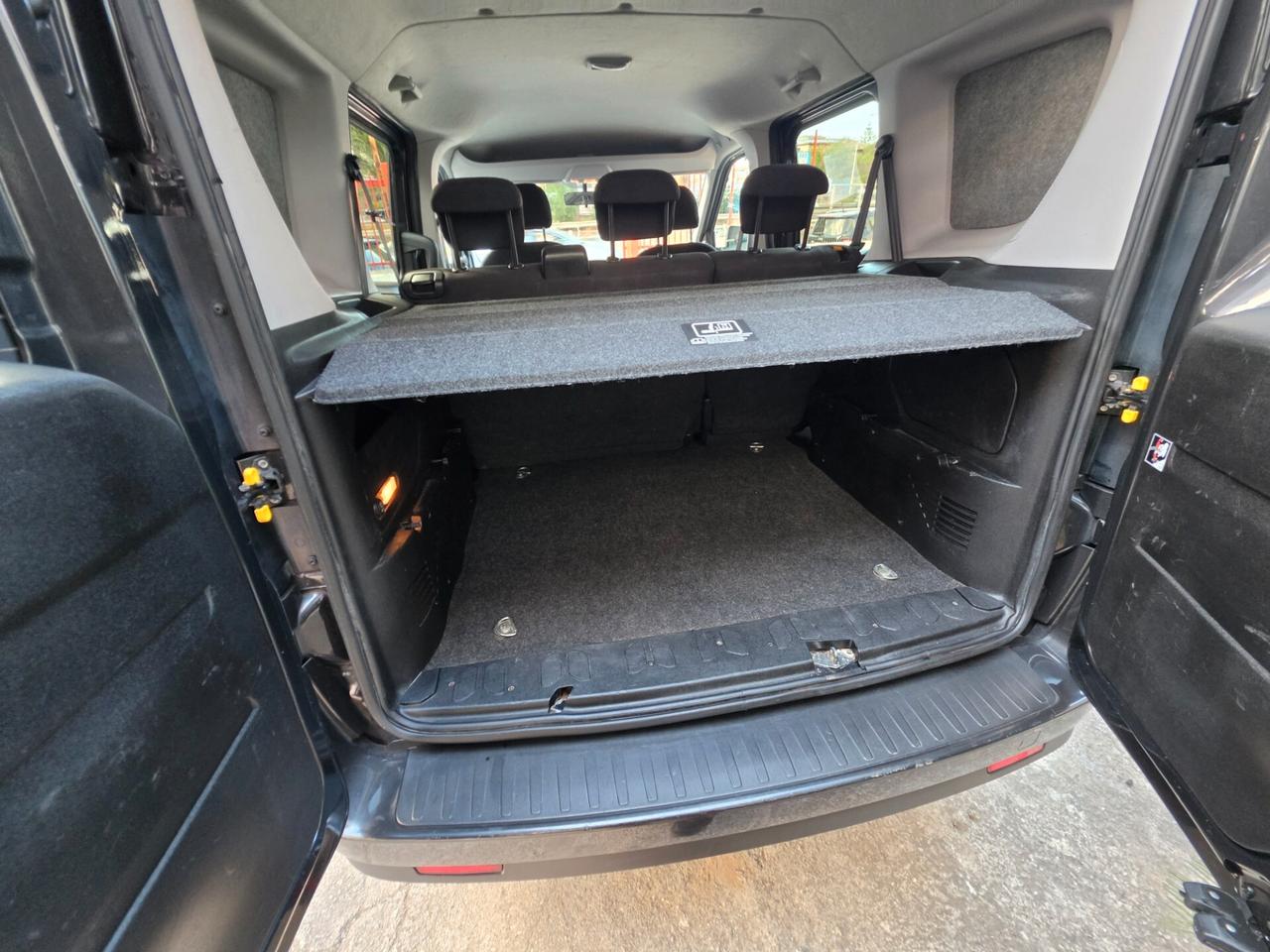 Fiat Dobló 1,6 diesel 11/2013 Cv105