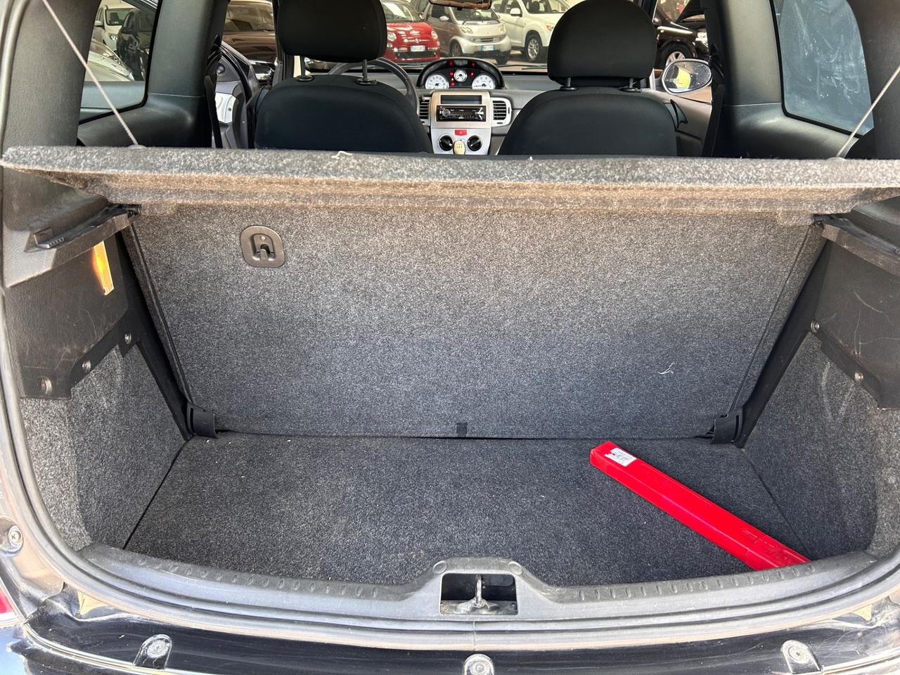 Lancia Ypsilon Momo 1200 neopatentati