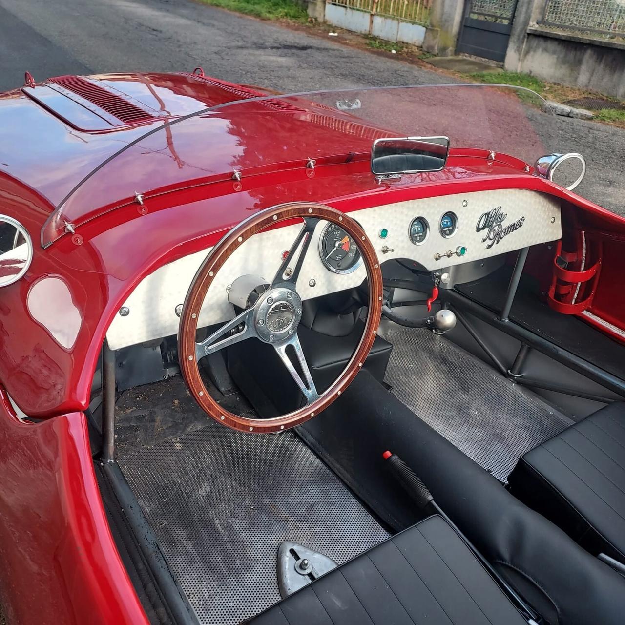 Alfa Romeo Spider Barchetta