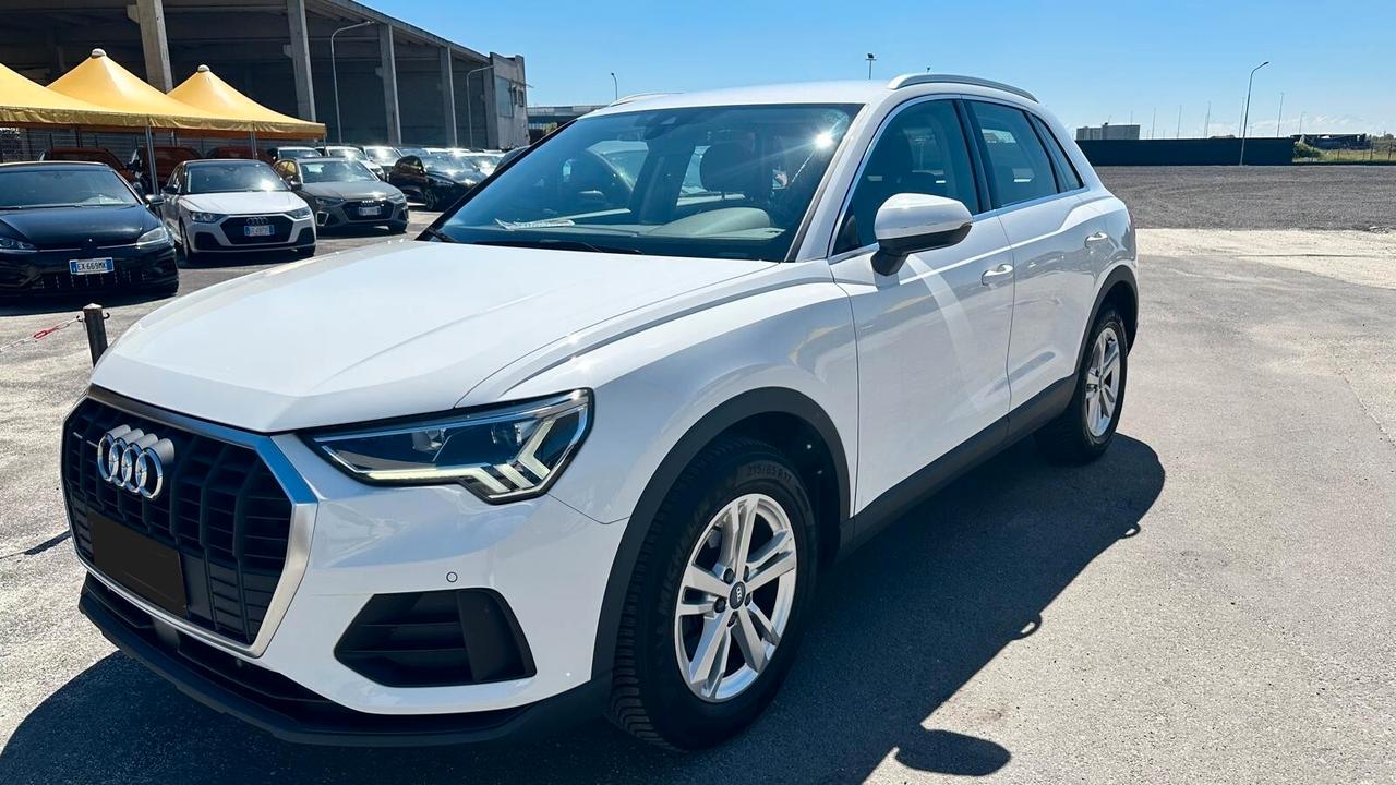 Audi Q3 2.0 TDI 150 CV S tronic Business KM CERTIFICATI
