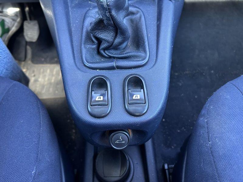 Peugeot 1007 1.4 Trendy