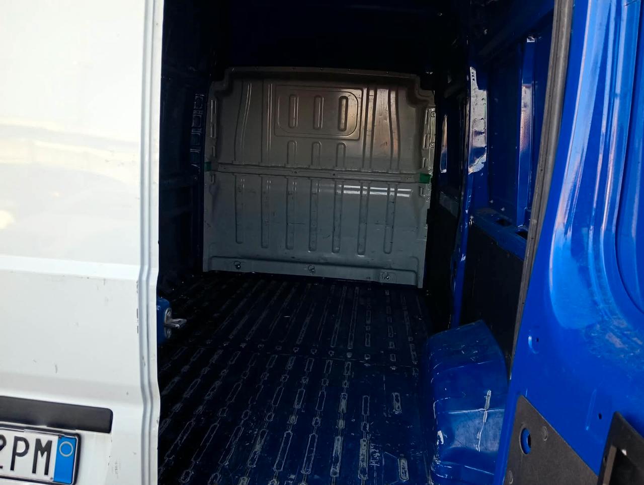 Peugeot Boxer 328 2.2 BlueHDi 120 S&S PC-TN Furgone