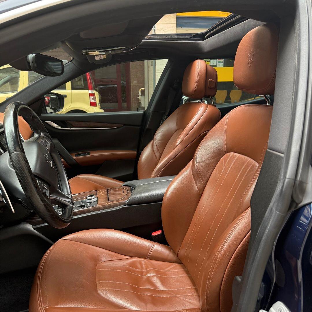 Maserati Ghibli V6 Diesel 275 CV Gransport **FULL**