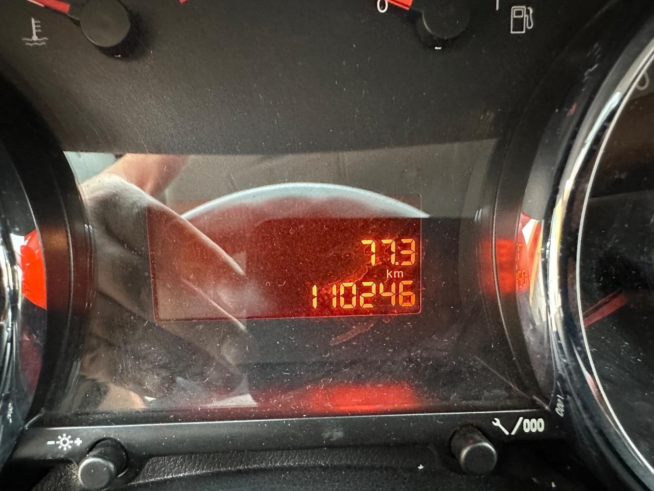 Peugeot 5008 1.6 e-HDi 115CV Stop&Start ETG6 Allur