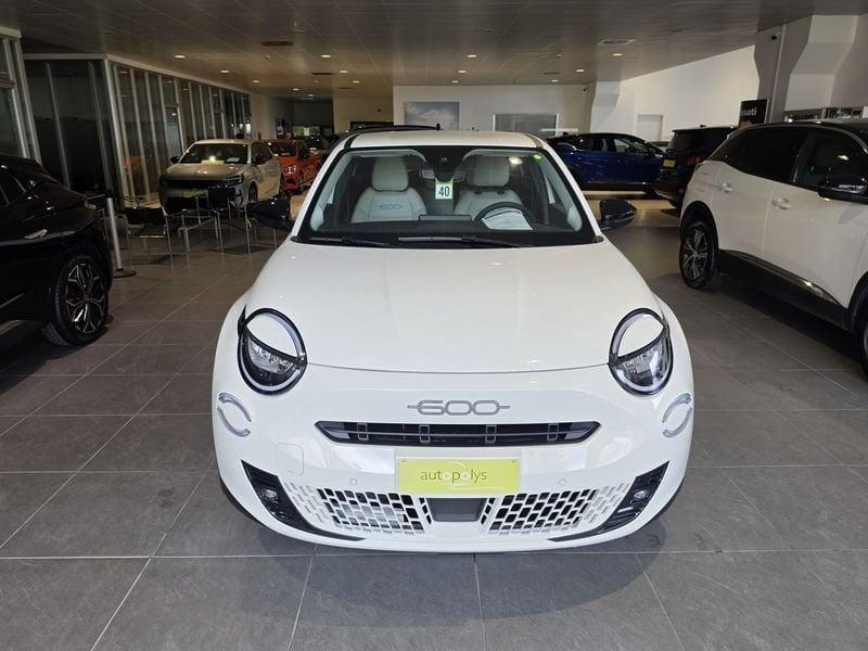 FIAT 600 1.2 Hybrid 100cv La Prima